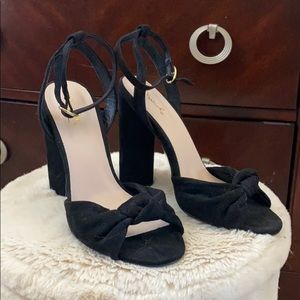 Qupid open-toed black heels